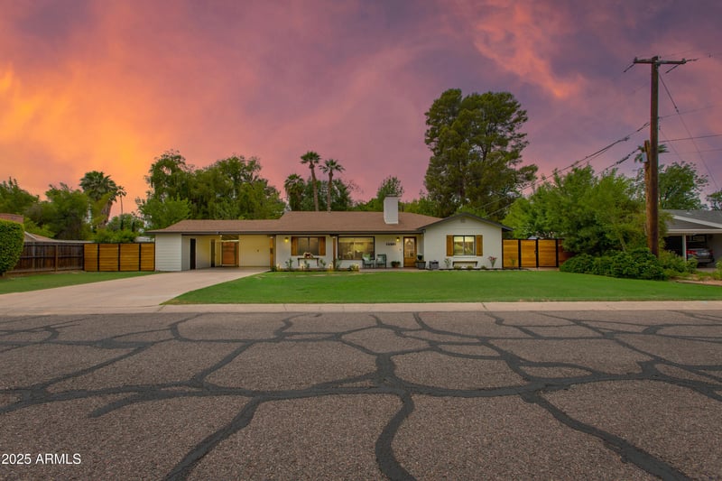 5814 11th Ave, Phoenix, AZ 85013