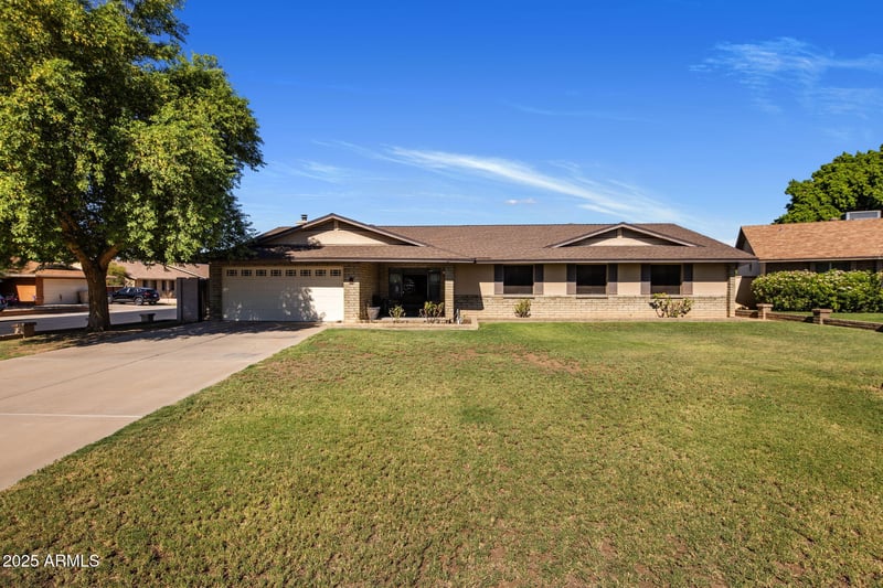 5814 Sunnyslope Ln, Glendale, AZ 85302
