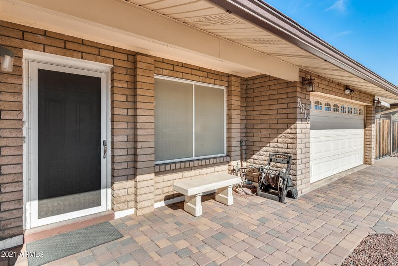 5816 W Hatcher Rd, Glendale, AZ 85302