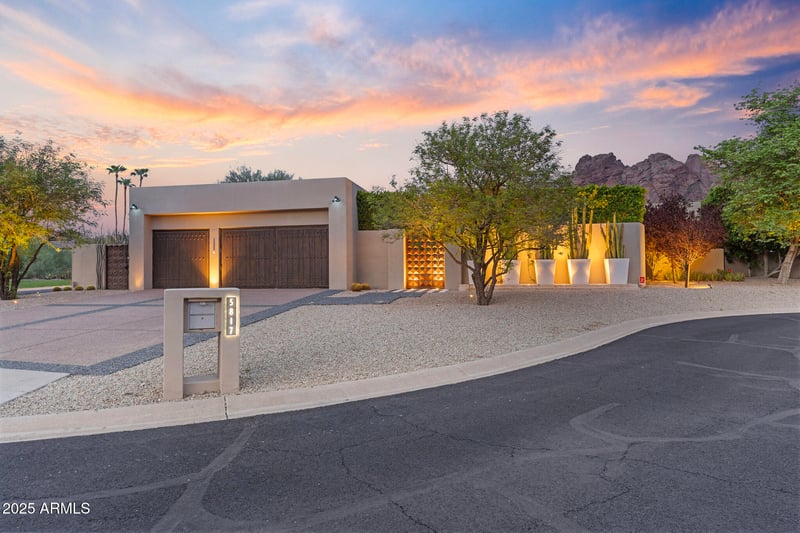 5817 45th St, Phoenix, AZ 85018