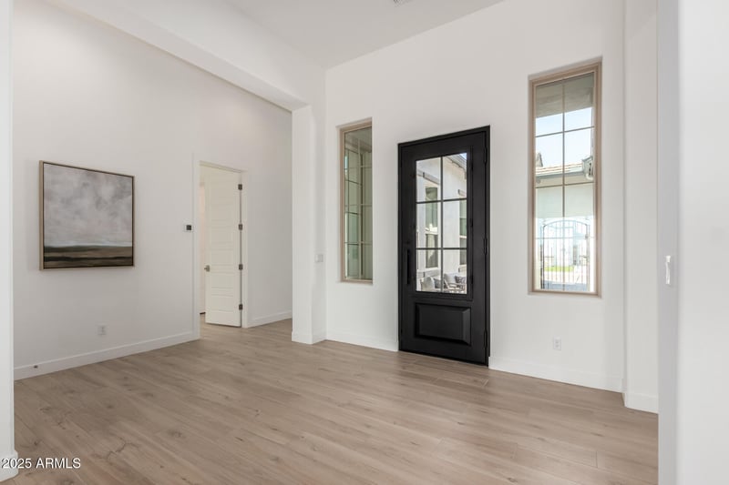 5817 Sanford St, Mesa, AZ 85215