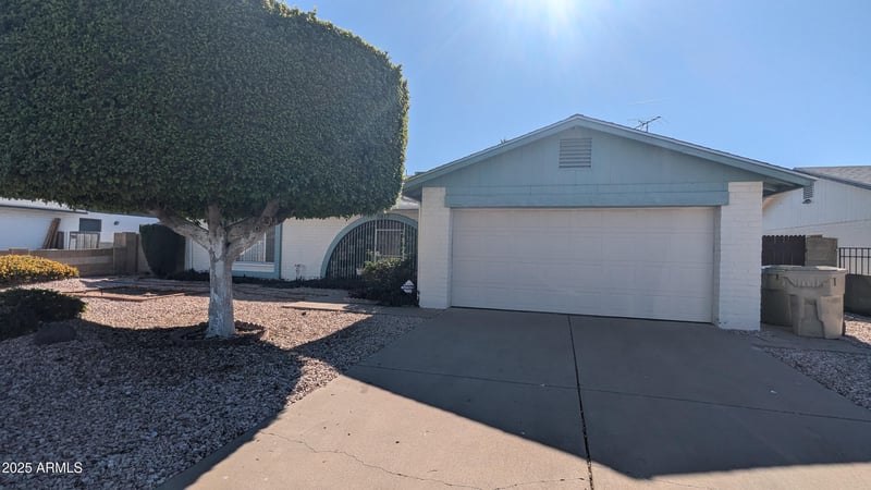 5817 Tierra Buena Ln, Glendale, AZ 85306