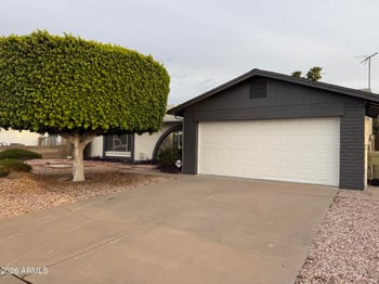 5817 Tierra Buena Ln, Glendale, AZ 85306