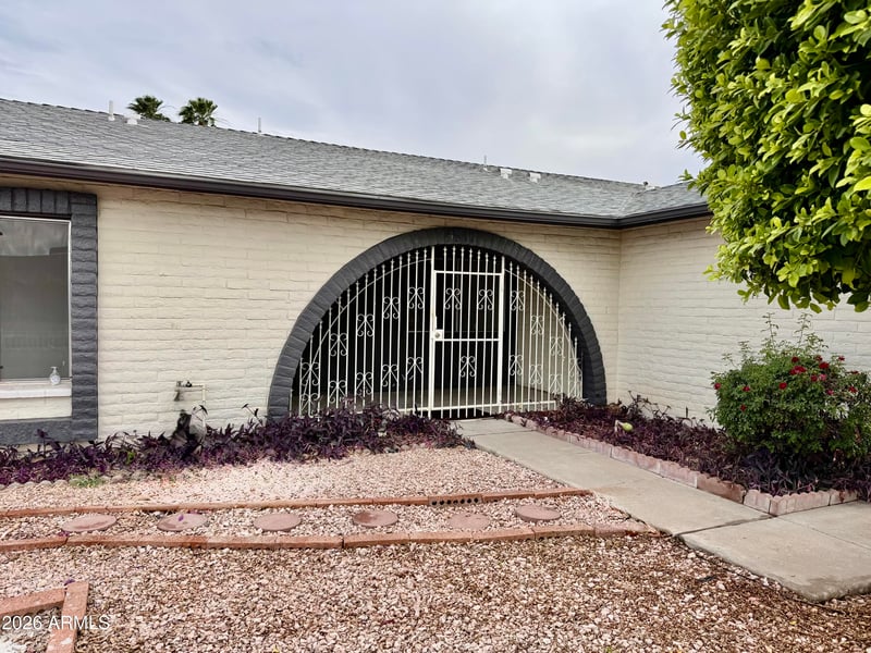 5817 Tierra Buena Ln, Glendale, AZ 85306