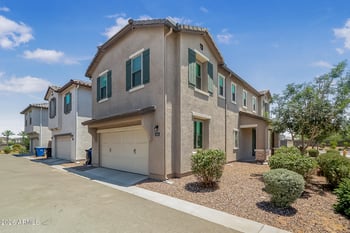 5818 Encinas Ln, Phoenix, AZ 85043