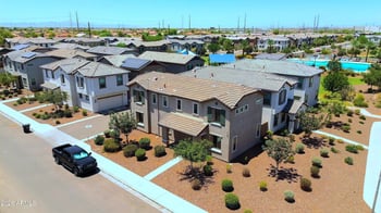 5818 Encinas Ln, Phoenix, AZ 85043