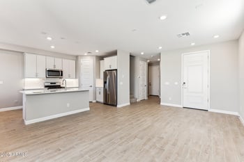 5818 Zachary Dr, Phoenix, AZ 85054