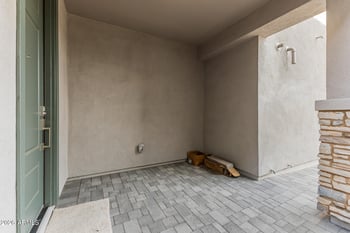 5818 Zachary Dr, Phoenix, AZ 85054