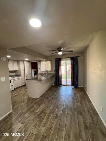 5819 59th Dr, Glendale, AZ 85301