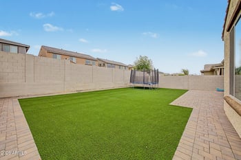 5819 88th Ln, Glendale, AZ 85305