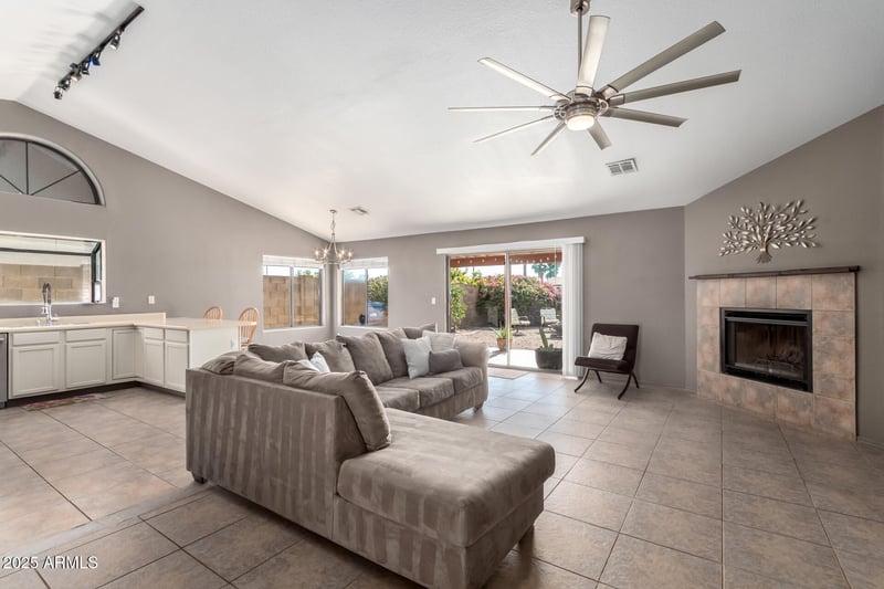 5819 Ellis St, Mesa, AZ 85205