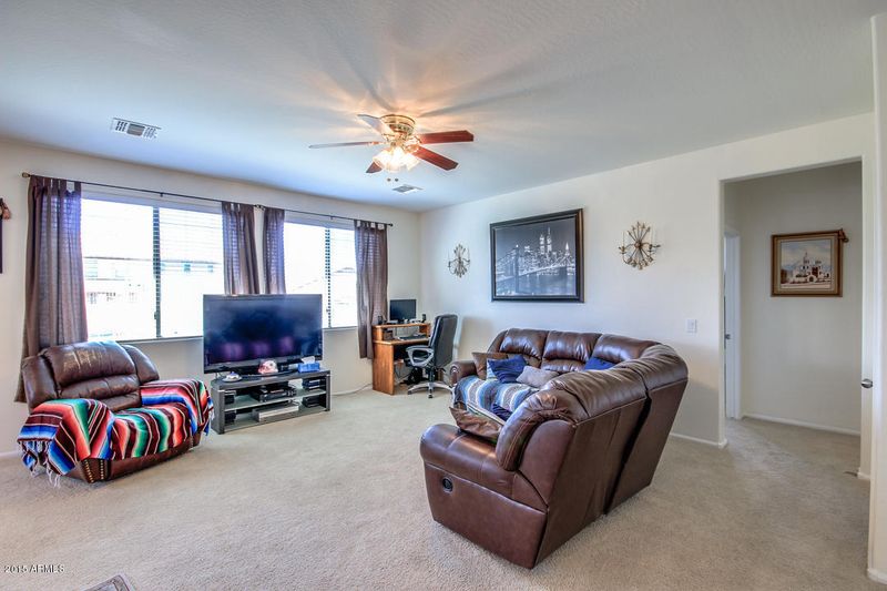 582 S 165th Ave, Goodyear, AZ 85338