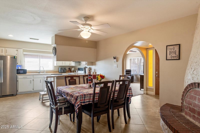 5820 Grovers Ave, Glendale, AZ 85308
