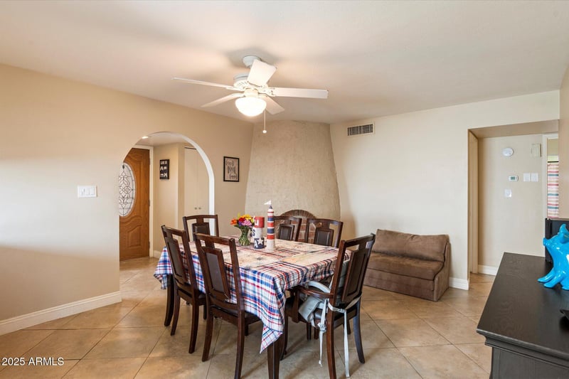 5820 Grovers Ave, Glendale, AZ 85308
