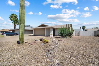 5820 Grovers Ave, Glendale, AZ 85308