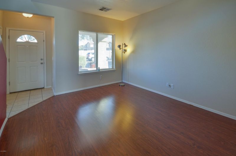 5820 S 10th Dr, Phoenix, AZ 85041
