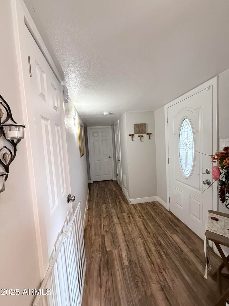 5821 Clarendon Ave, Phoenix, AZ 85031