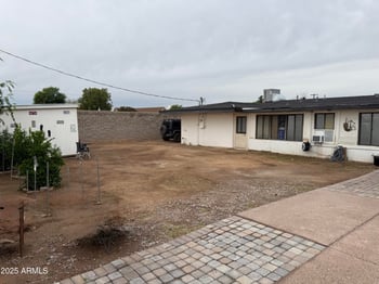 5821 Clarendon Ave, Phoenix, AZ 85031