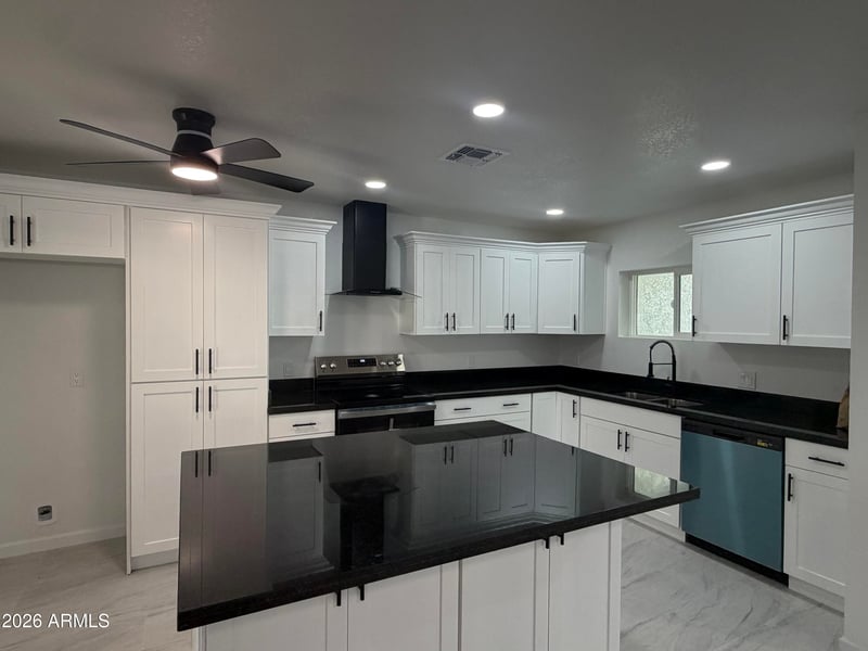5821 W Elm St, Phoenix, AZ 85031