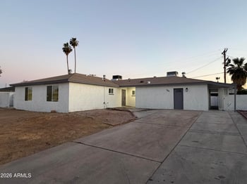5821 Elm St, Phoenix, AZ 85031