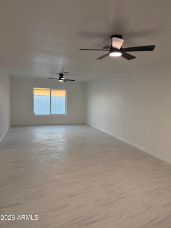 5821 Elm St, Phoenix, AZ 85031