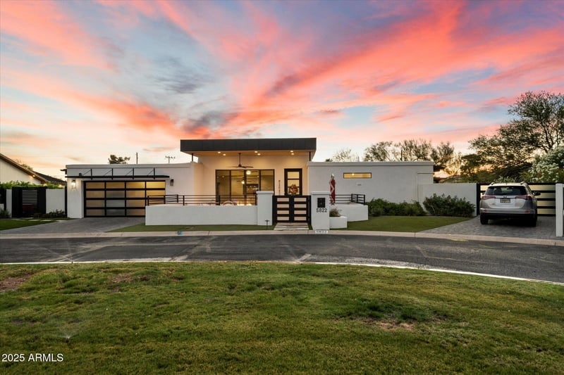 5822 44th Pl, Phoenix, AZ 85018