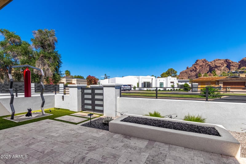 5822 44th Pl, Phoenix, AZ 85018