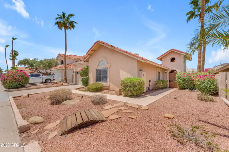 5822 Abraham Ln, Glendale, AZ 85308