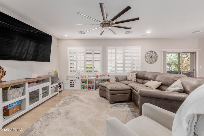 5822 Kowalsky Ln, Laveen, AZ 85339