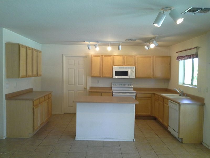 5822 W Aster Dr, Glendale, AZ 85304