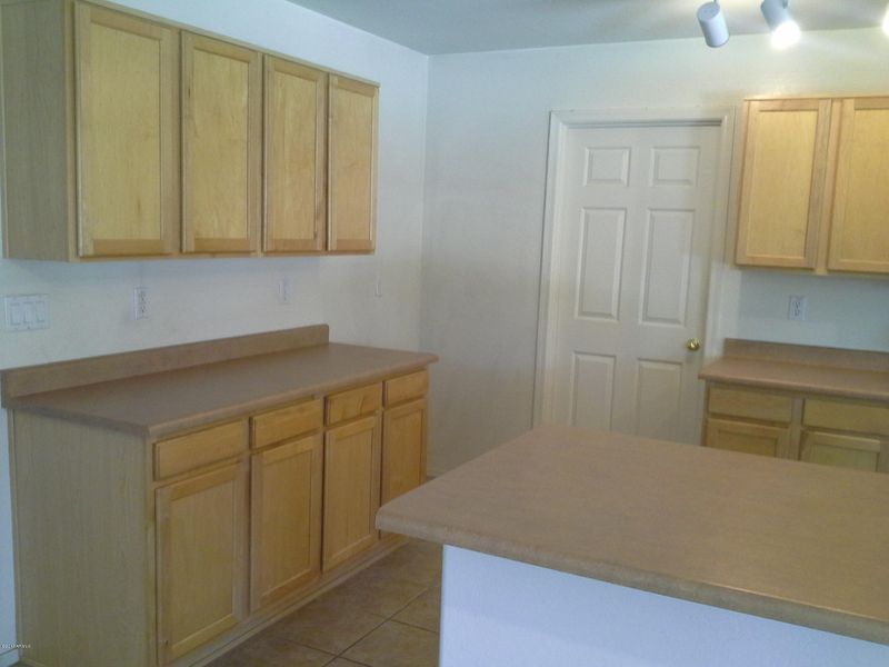 5822 W Aster Dr, Glendale, AZ 85304