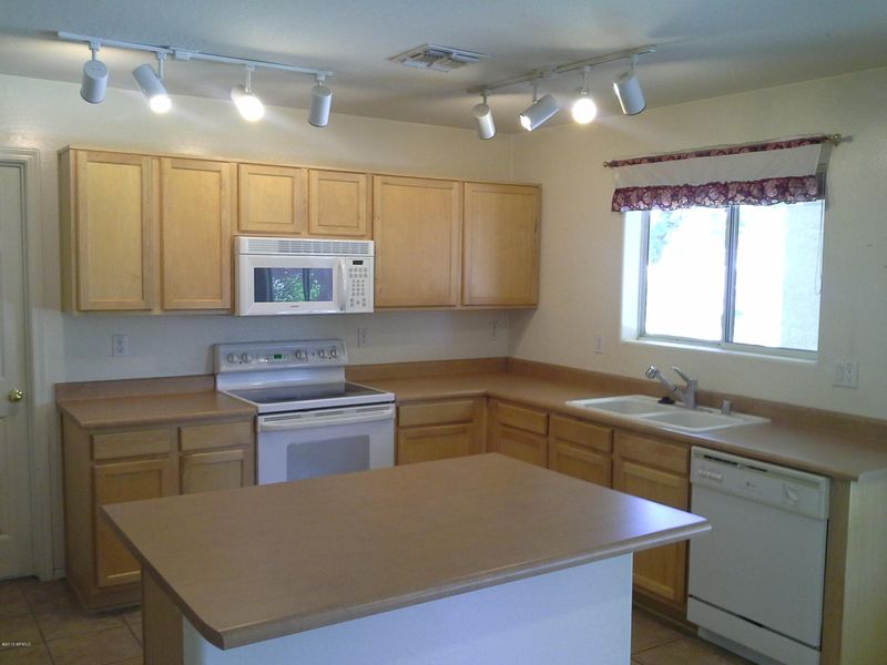 5822 W Aster Dr, Glendale, AZ 85304