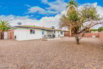 5823 Des Moines St, Mesa, AZ 85205