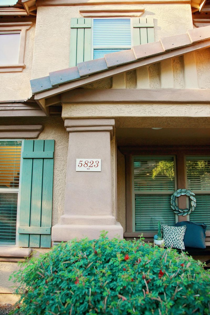 5823 E Grove Ave, Mesa, AZ 85206