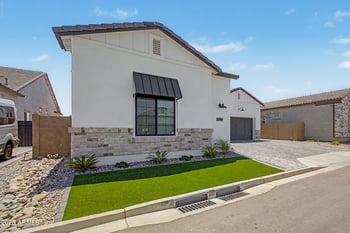 5823 Sanford St, Mesa, AZ 85215