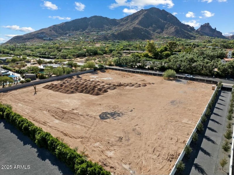 5823 Invergordon Rd #-, Paradise Valley, AZ 85253
