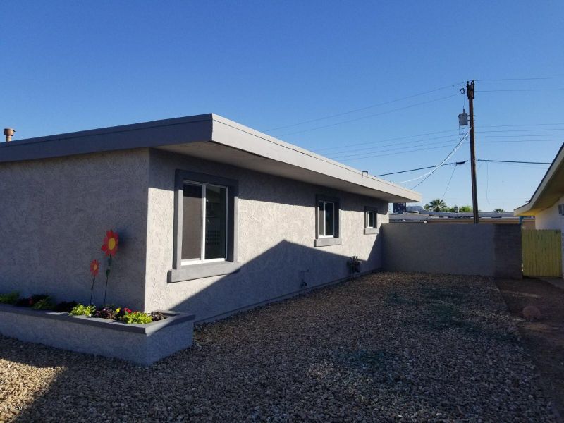 5823 W Pierson St, Phoenix, AZ 85031