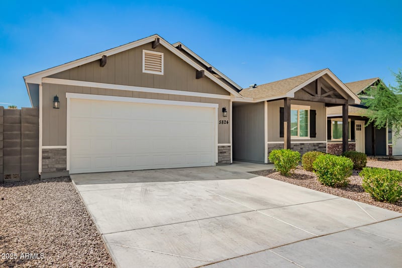 5824 12th Ln, Phoenix, AZ 85041