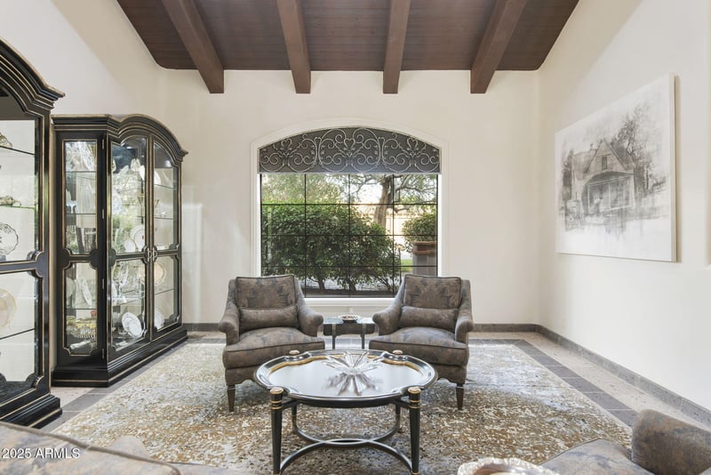 5824 33rd Pl, Paradise Valley, AZ 85253