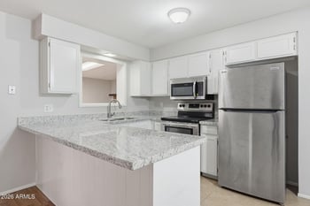 5824 College Ave, Tempe, AZ 85283