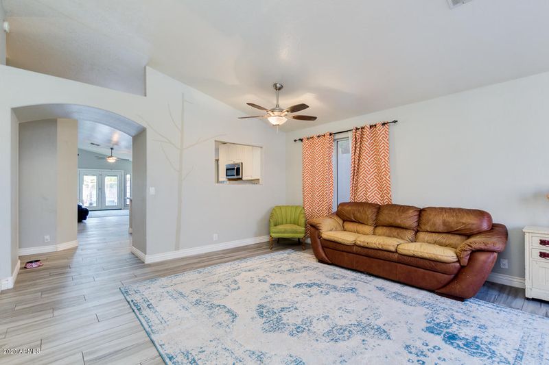 5824 W Electra Ln, Glendale, AZ 85310