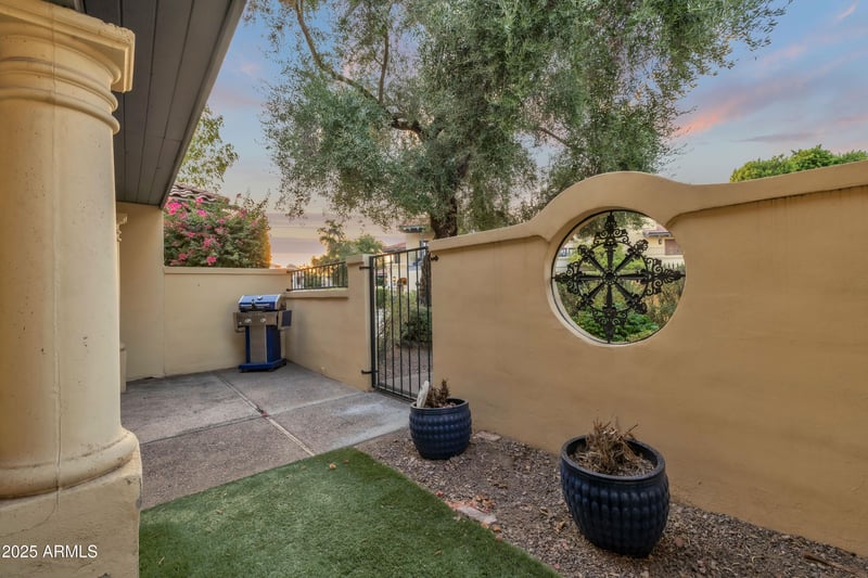 5825 12th St #4, Phoenix, AZ 85014
