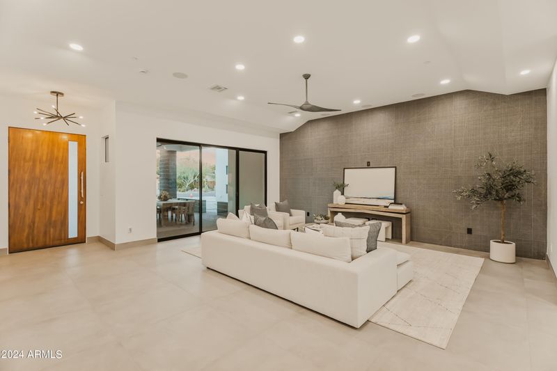 5825 E Cochise Rd, Paradise Valley, AZ 85253