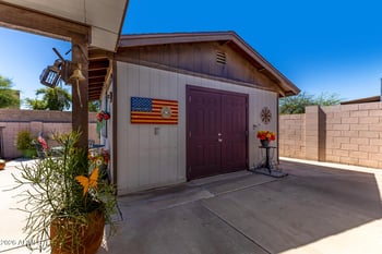 5825 Sunnyslope Ln, Glendale, AZ 85302