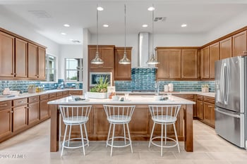 5826 W Mauna Loa Ln, Glendale, AZ 85306