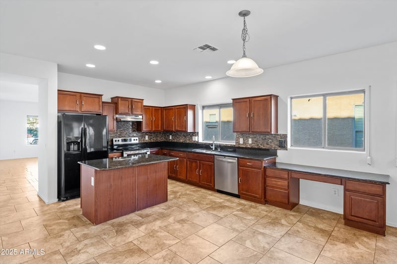 5827 Pedro Ln, Laveen, AZ 85339