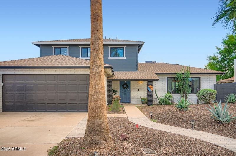5827 W Mescal St, Glendale, AZ 85304