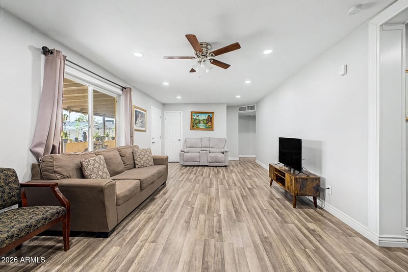 5827 W Montecito Ave, Phoenix, AZ 85031