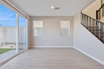 5829 E Zachary Dr, Phoenix, AZ 85054