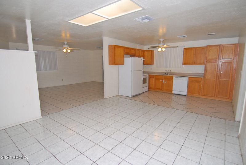 5829 N 61st Dr, Glendale, AZ 85301